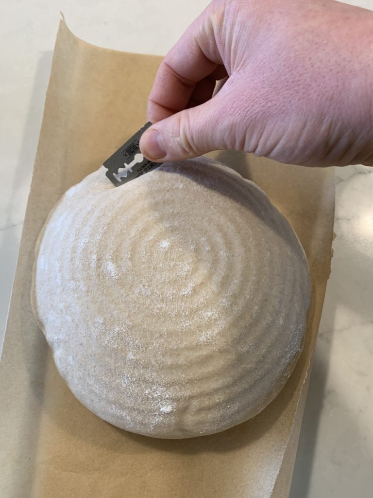 Scoring the round boule